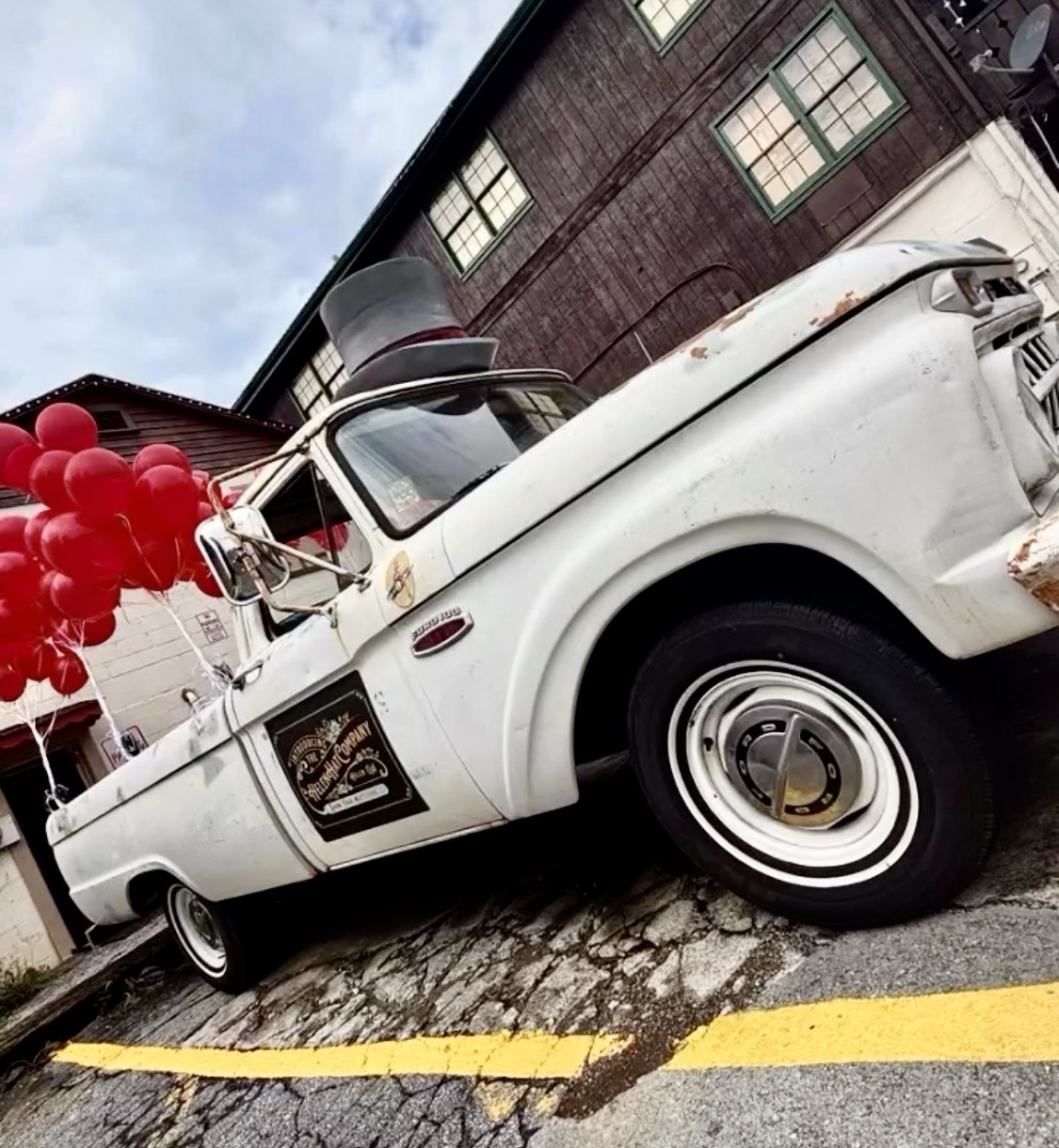 Helen Hat Company vehicle